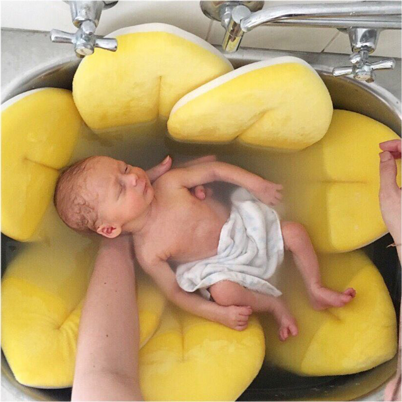 Baby Care Products Baby Bath T - огляд і ціна Baby Products For Bathing